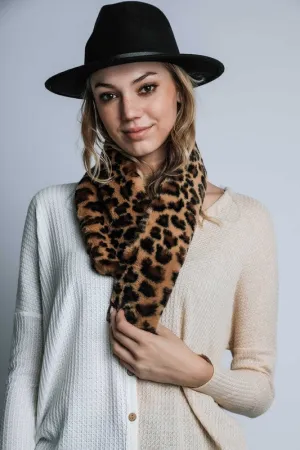 FAUX FUR LEOPARD SHORT SCARF