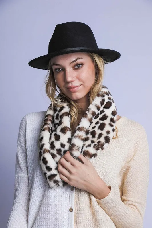 FAUX FUR LEOPARD SHORT SCARF