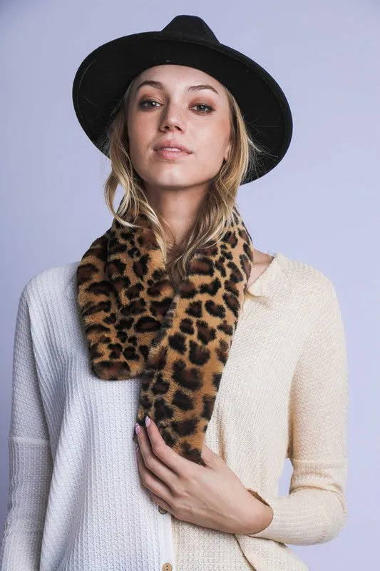 FAUX FUR LEOPARD SHORT SCARF