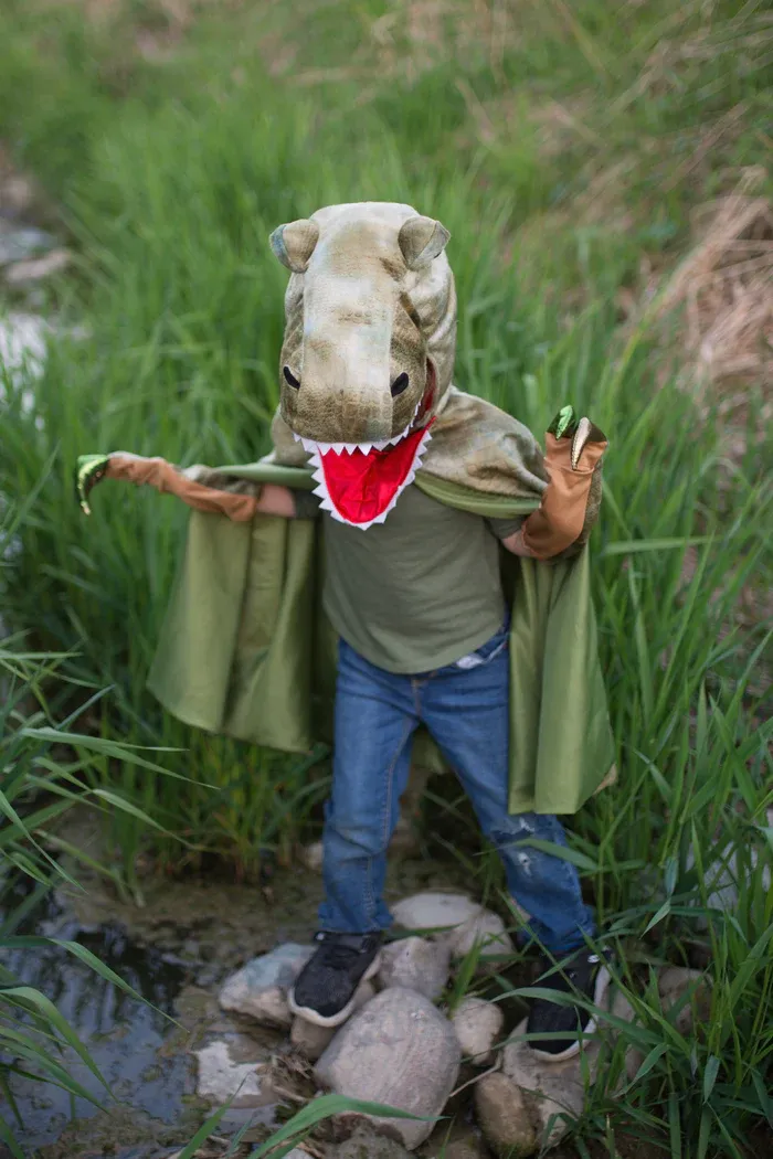 Great Pretenders Grandasaurus T-Rex Cape with Claws