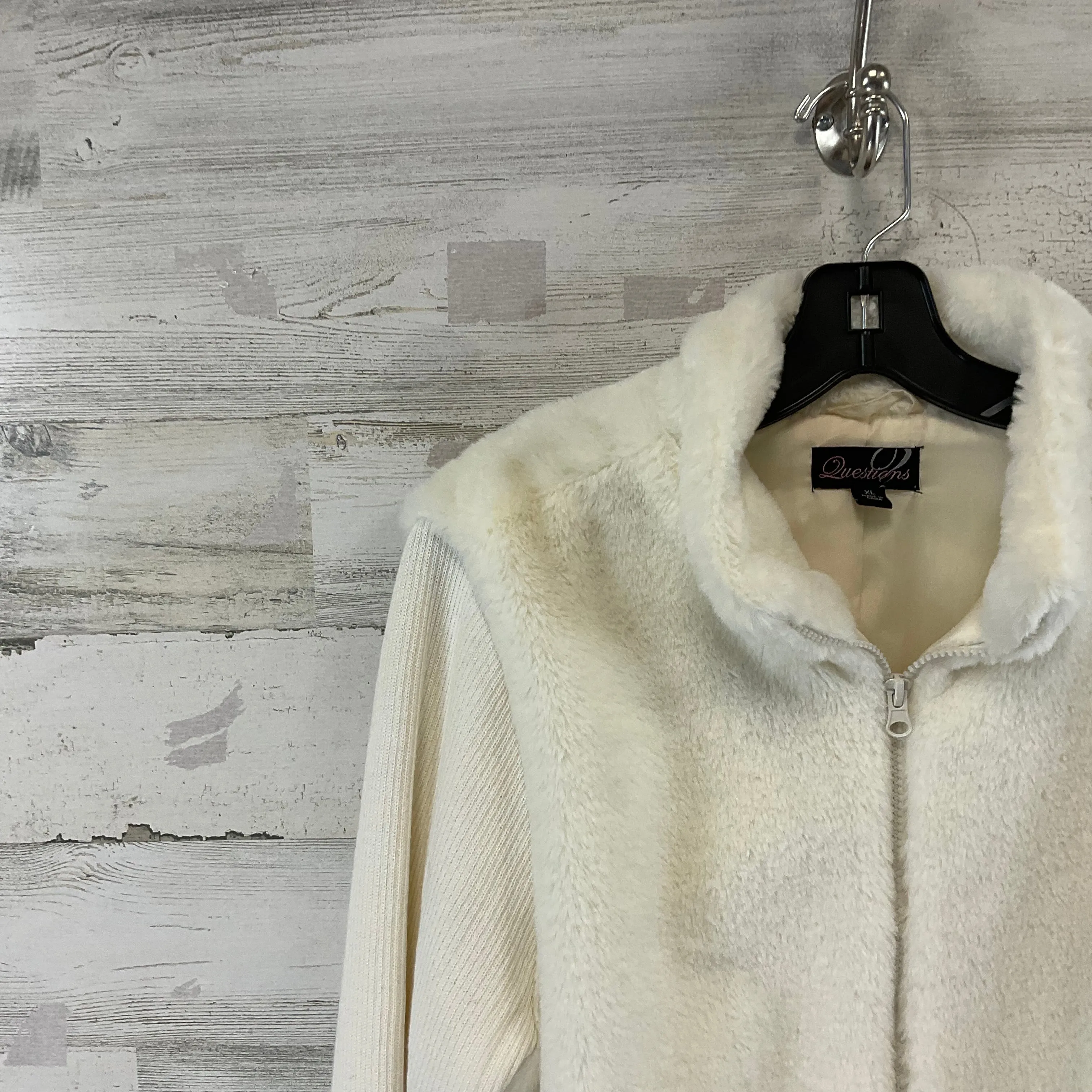 Jacket Faux Fur & Sherpa By QUETIONS In Cream, Size: Xl