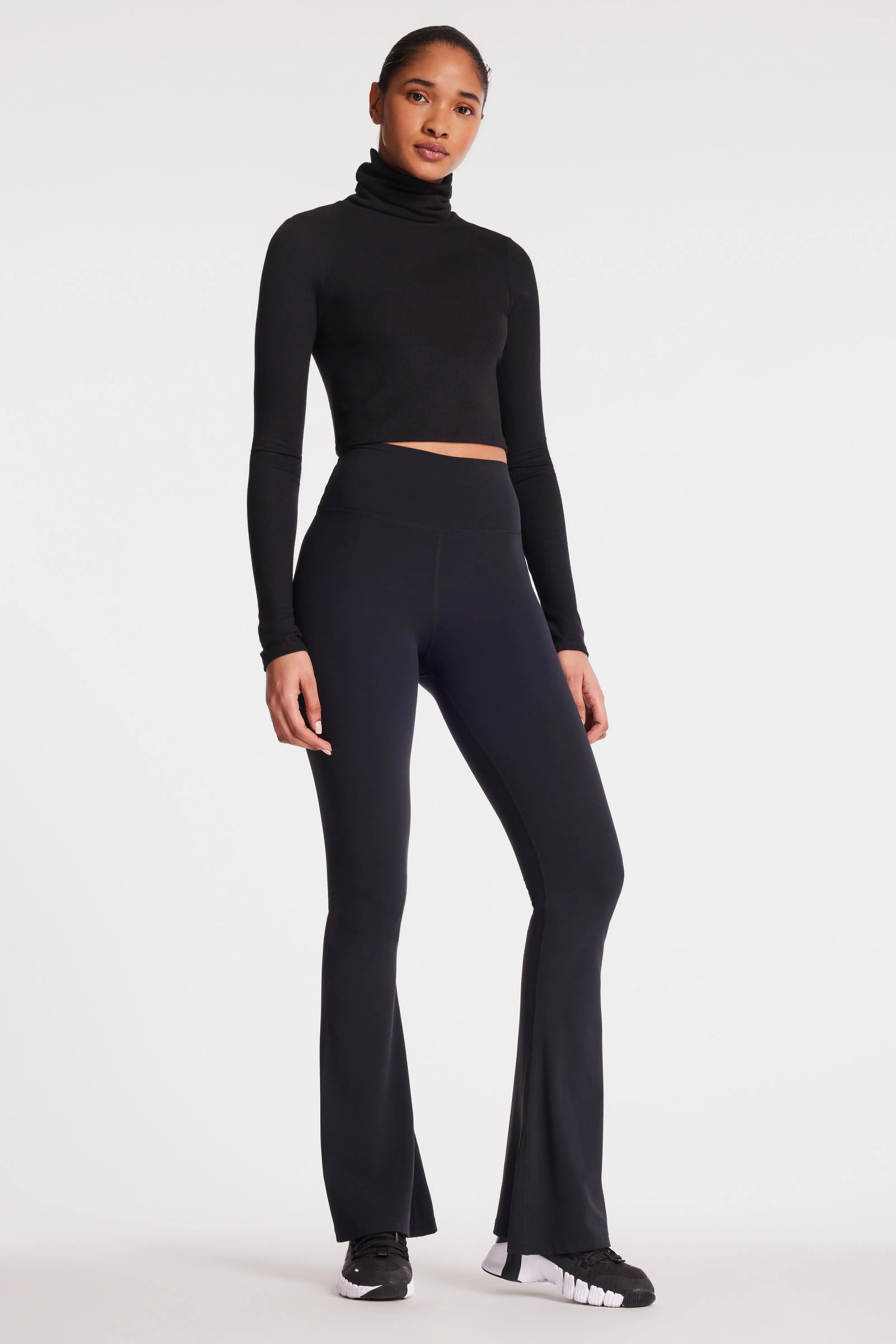 Jackson Rib Cropped Turtleneck - Black