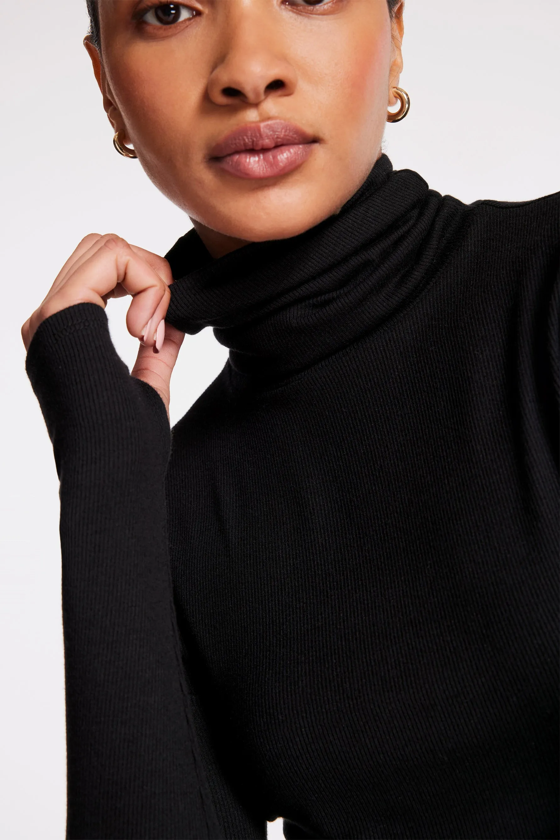 Jackson Rib Cropped Turtleneck - Black