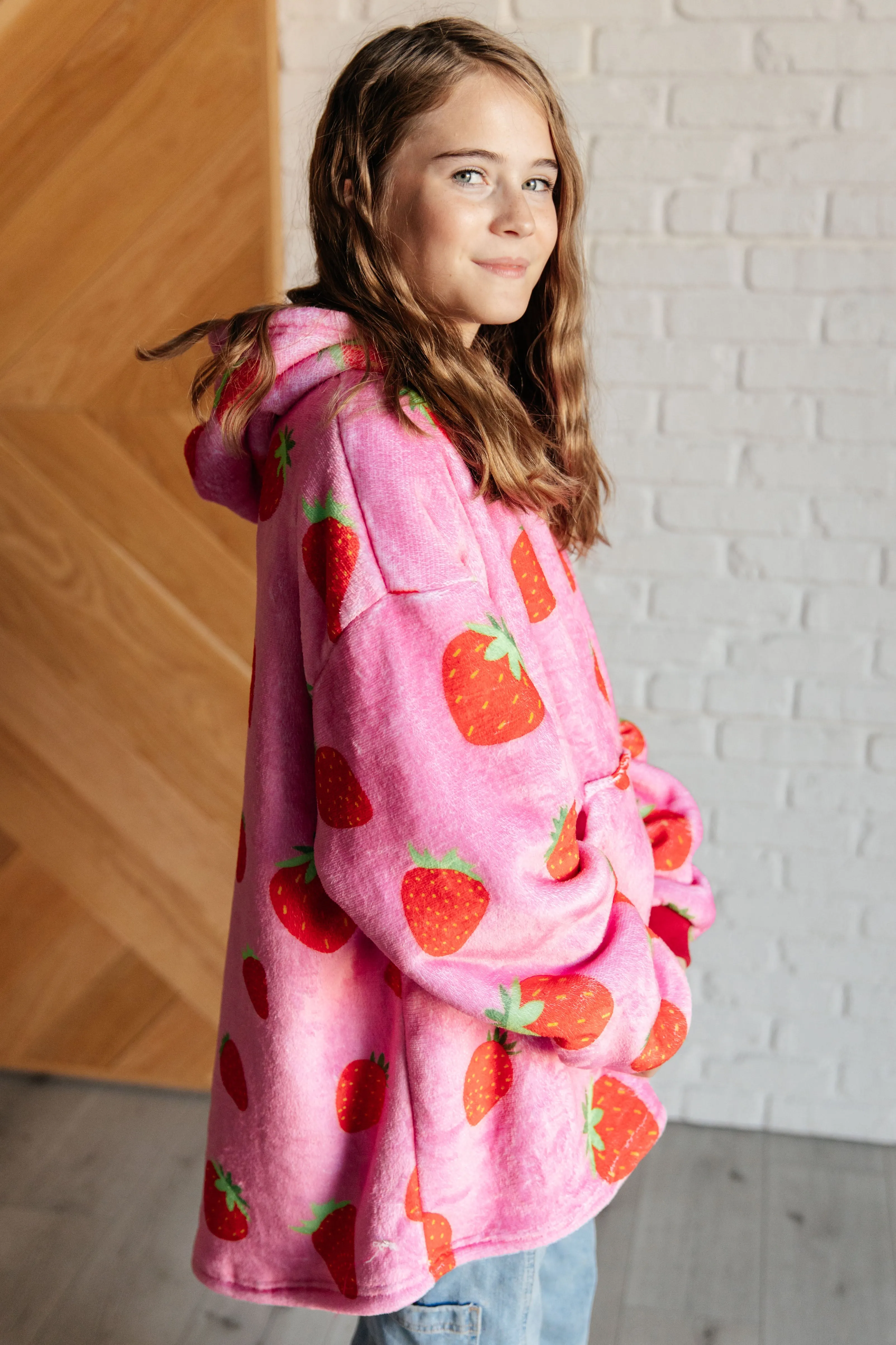 Kids Oversized Hoodie Blanket in Strawberry - 12/6