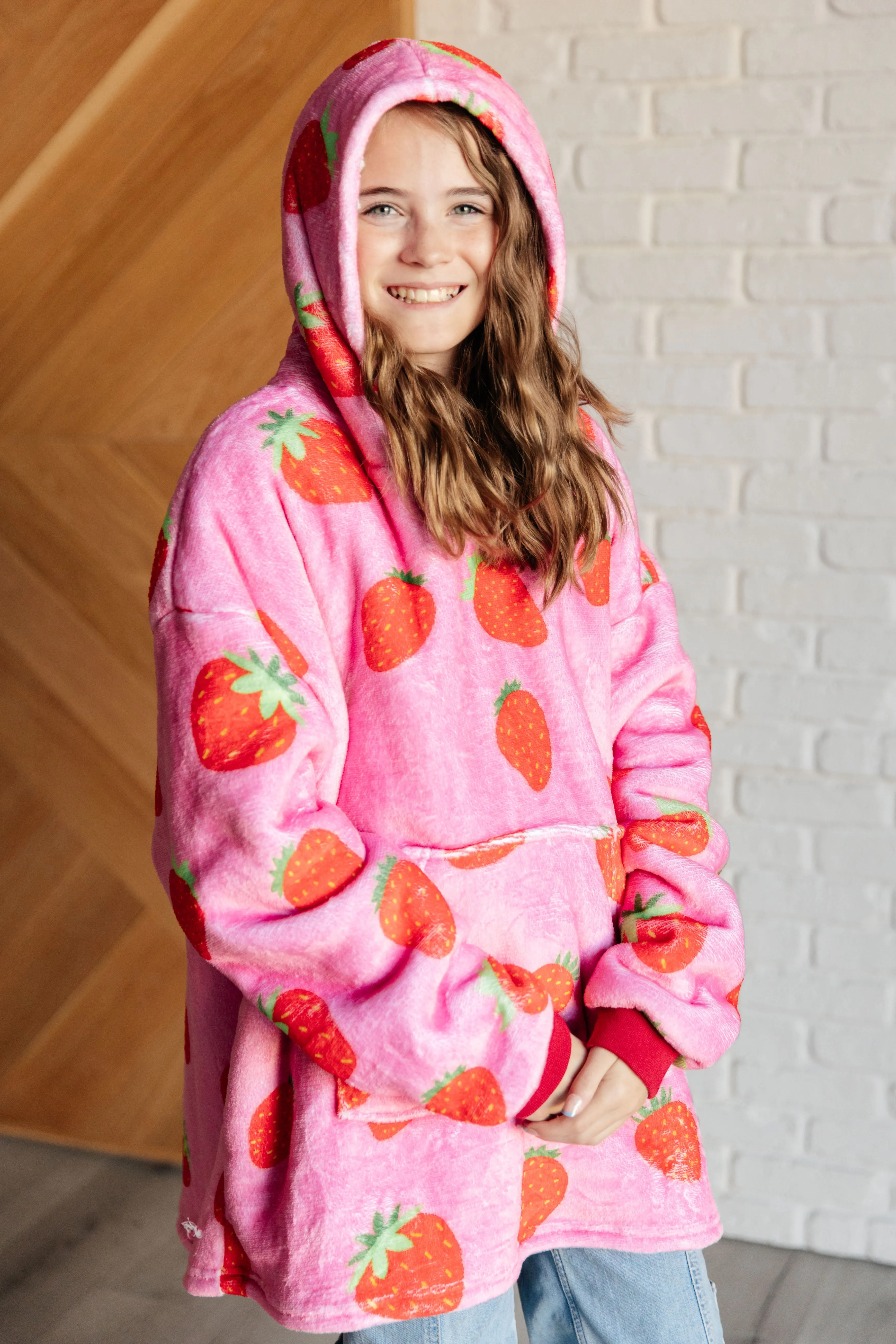 Kids Oversized Hoodie Blanket in Strawberry - 12/6