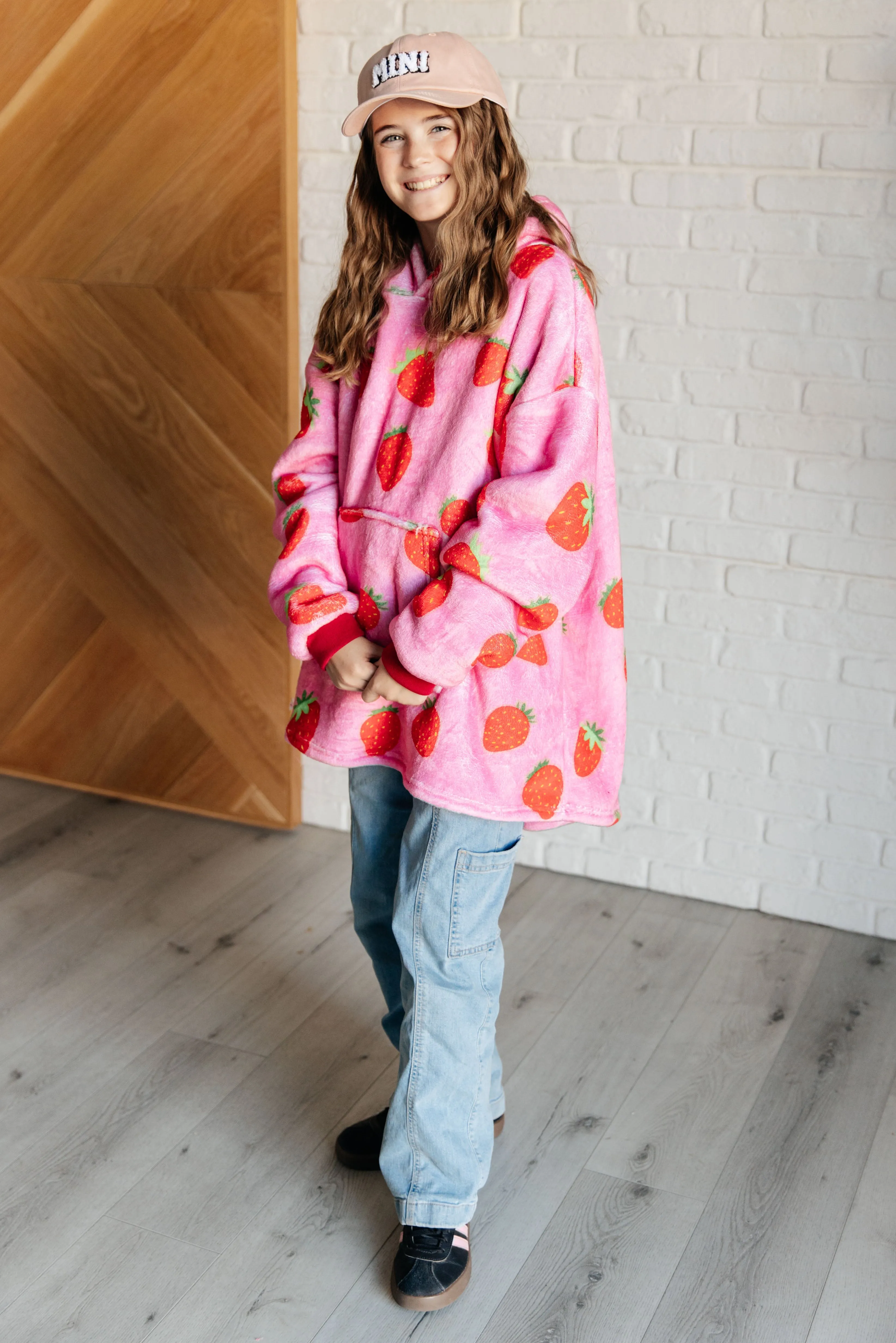 Kids Oversized Hoodie Blanket in Strawberry - 12/6