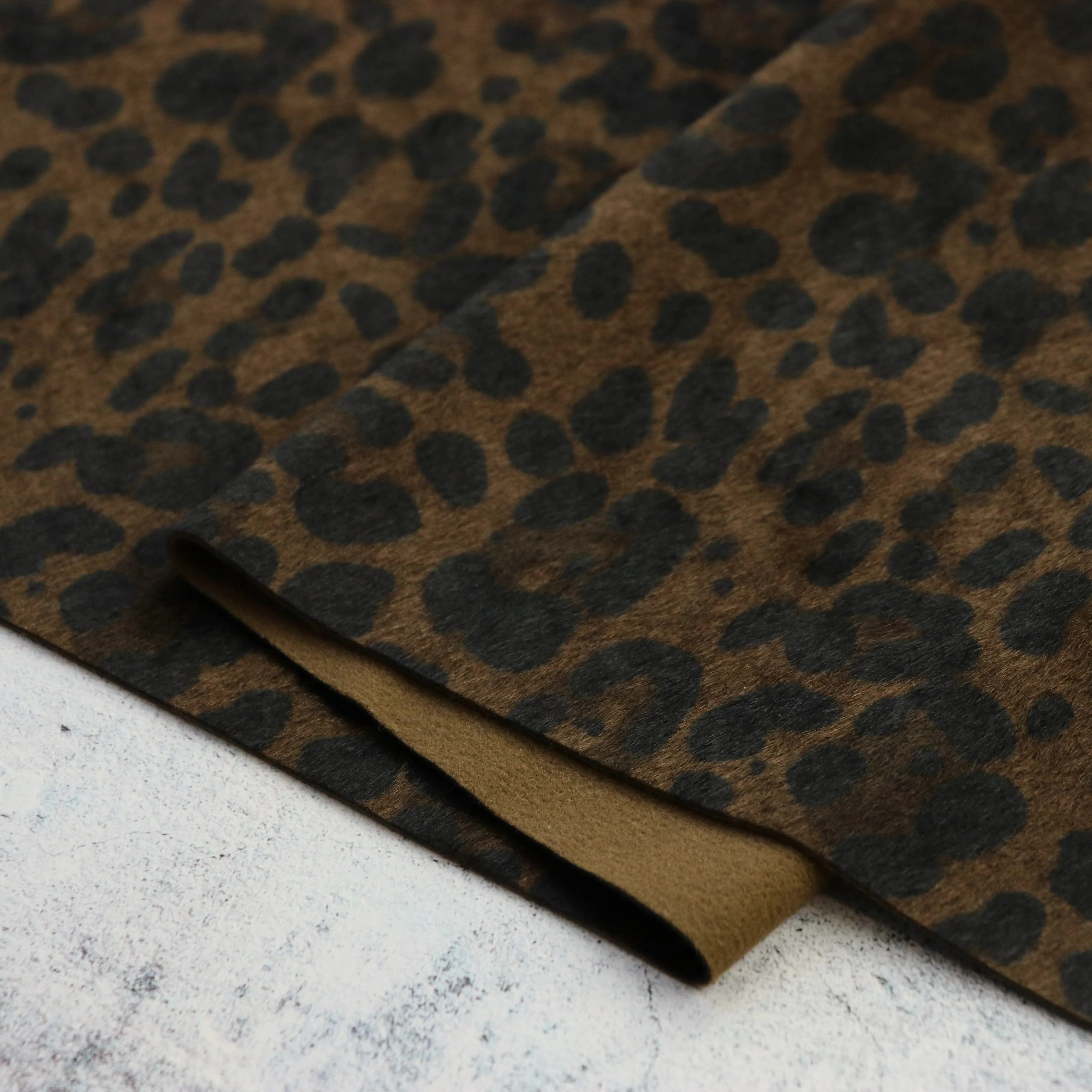 Leopard Black Walnut Faux Fur