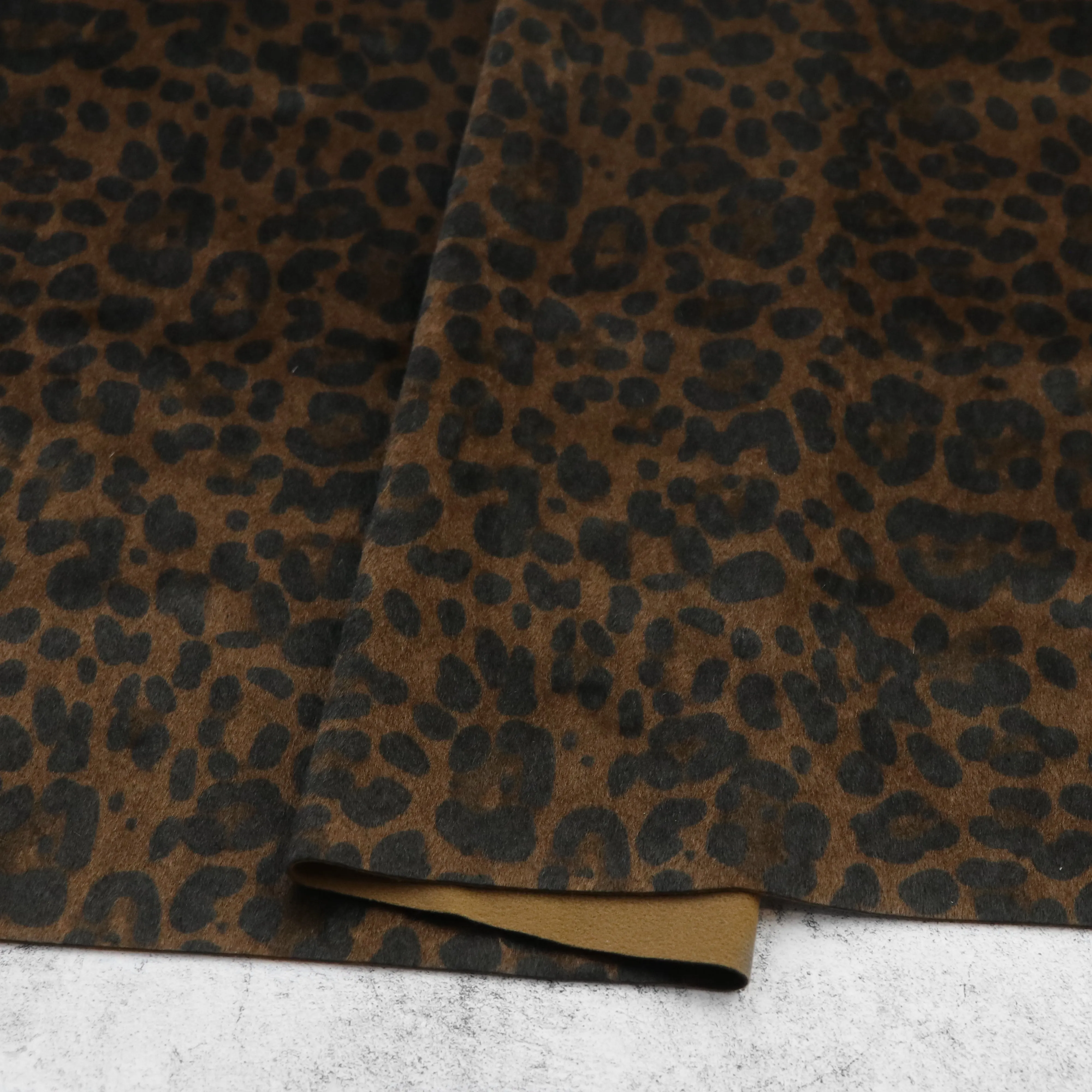 Leopard Black Walnut Faux Fur