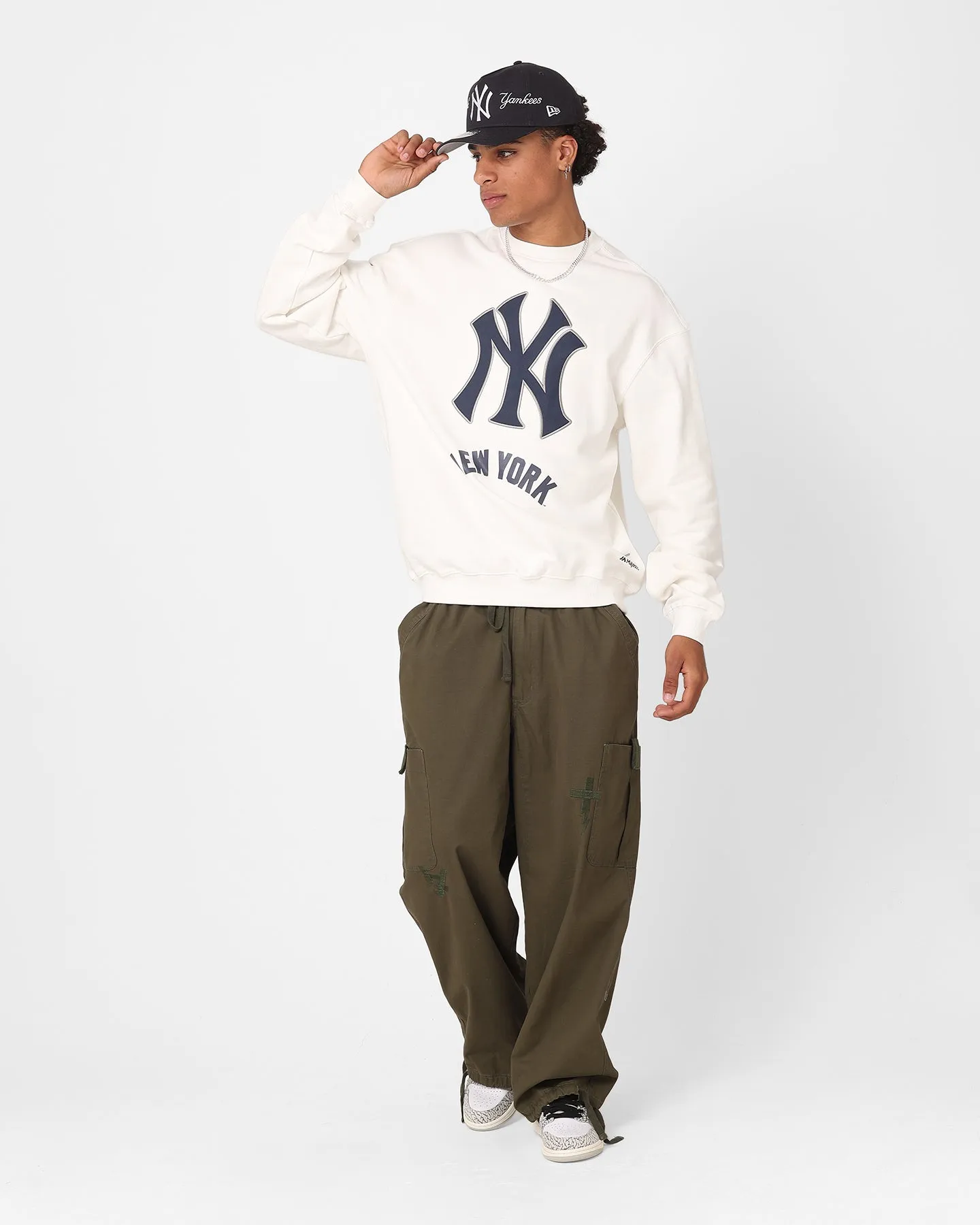 Majestic Athletic New York Yankees Athletic Logo Crewneck Vintage White